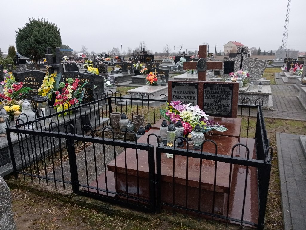 Grób Maria Padjasek